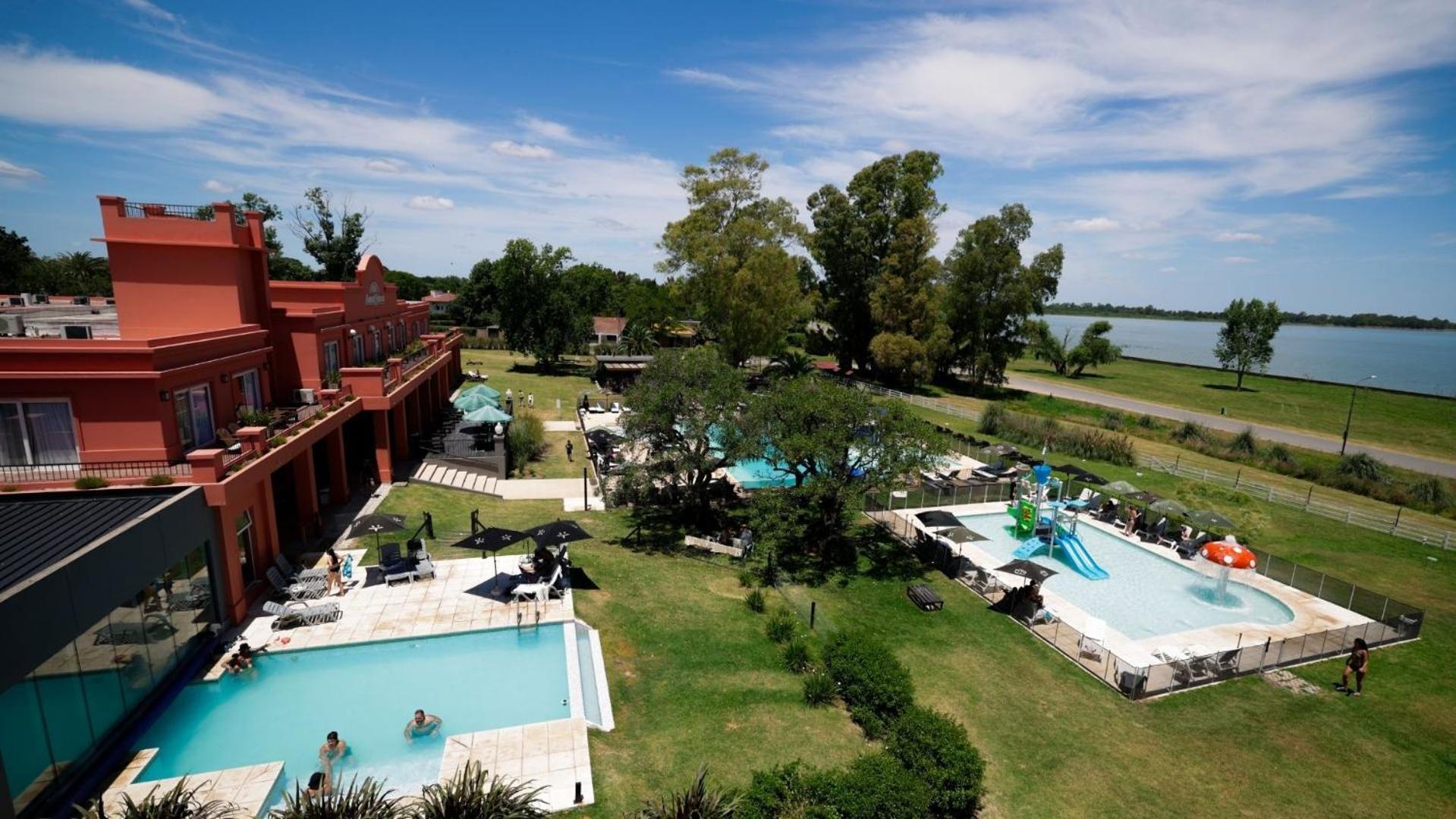 Howard Johnson Chascomus Exterior photo